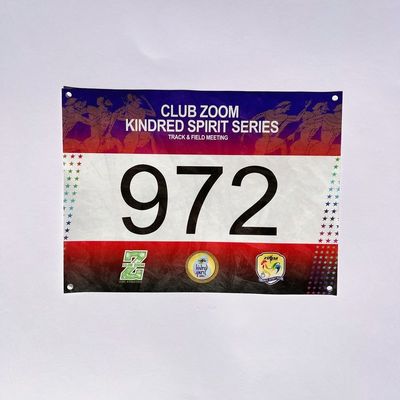Numeri d'identificazione della competizione personalizzati Spessore 0,5 mm PANTONE Colore Corsa Bicicletta Maratona Numero Bibs