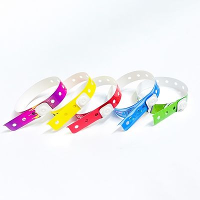 Braccialetti in PVC impermeabili in diversi colori per promozioni