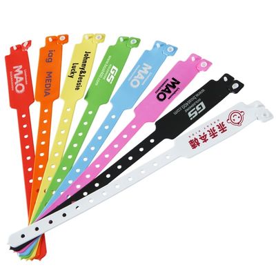 Plastico personalizzabile Vinyl Event Braccialetti Usa e getta Acquaproof Attività Promozione di vendita Evento Braccialetto regalo