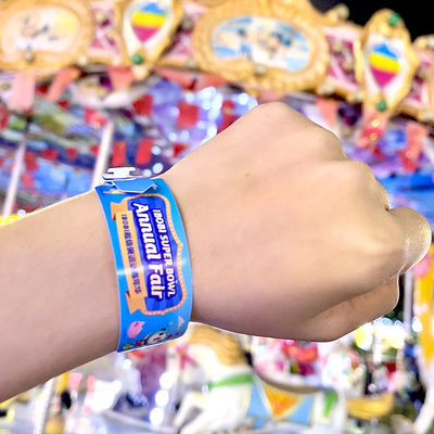 Braccialetti in PVC personalizzati con materiale impermeabile per l'attività di evento