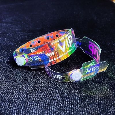 Fornitore ingrosso impermeabile braccialetto lucido parole personalizzate festa regalo parco evento glitter laser trasparente braccialetto in PVC
