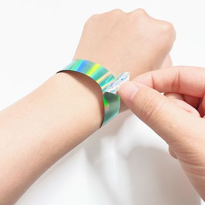 Braccialetto laser glitter d'argento personalizzato per concerti e festival unisex