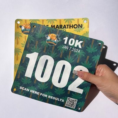 Numeri personalizzati di bib Tyvek Carta per competizione ciclistica di corsa Maratona Numero di identificazione Bib