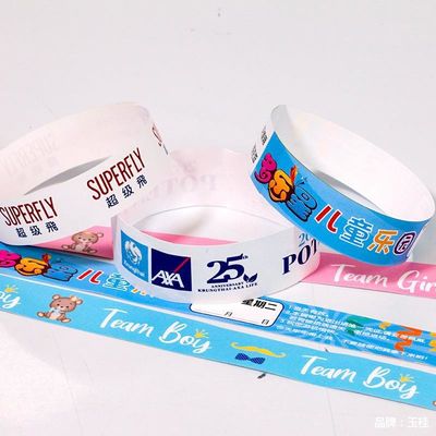 Braccialetto per eventi Tyvek personalizzato con codice a barre numerato impermeabile piscina Event Identificazione di ammissione Braccialetti in carta