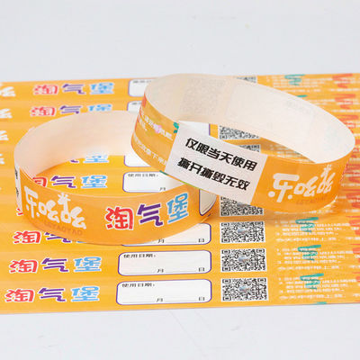 Eventi di fabbrica Braccialetto di carta con codice a barre Numerato piscina impermeabile Identificazione dell'evento Ammissione Braccialetti Tyvek