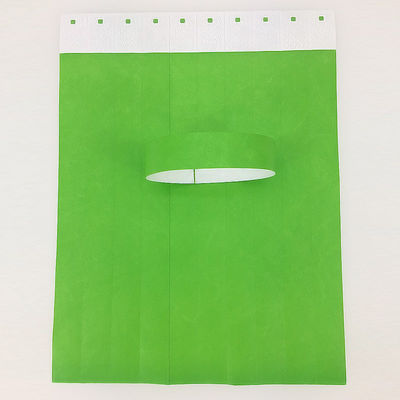 Codice a barre personalizzato Numerizzazione Tyvek Paper Wristband per l'ingresso in piscina impermeabile