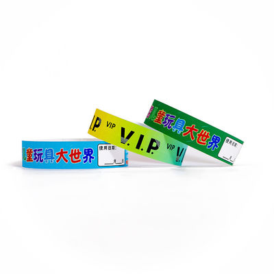 Braccialetti di numero sequenziale su carta VIP con materiale impermeabile Tyvek