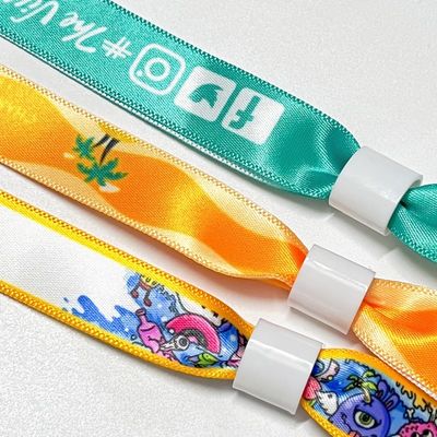 Evento promozionale Braccialetti di stoffa tessuta con OEM e logo personalizzato accettabili