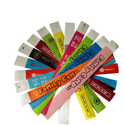 Braccialetti di carta Tyvek personalizzabili resistenti e impermeabili per riunioni di festa