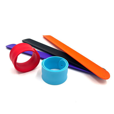 Braccialetti personalizzati in silicone per la pubblicità Braccialetto personalizzato in silicone per la promozione di eventi aziendali Braccialetto