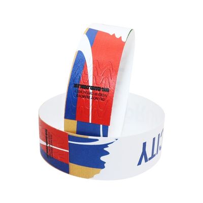 Produttore cinese Numerato di serie Tyvek Material Wristband impermeabile Stampa a colori con il tuo logo personalizzato